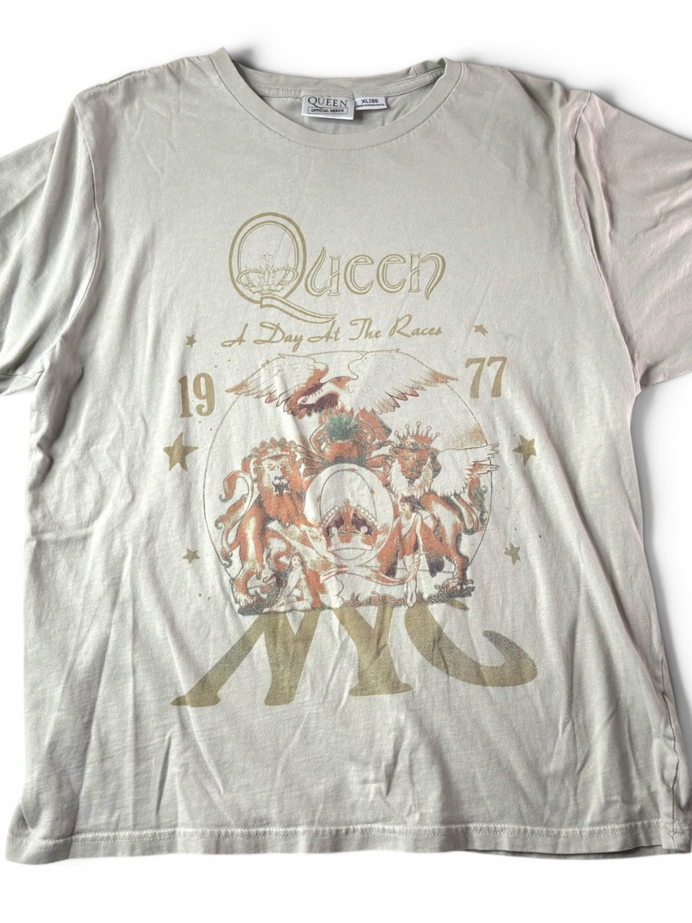 queen a day at the races 1977 crest graphic t shirt official merch xl